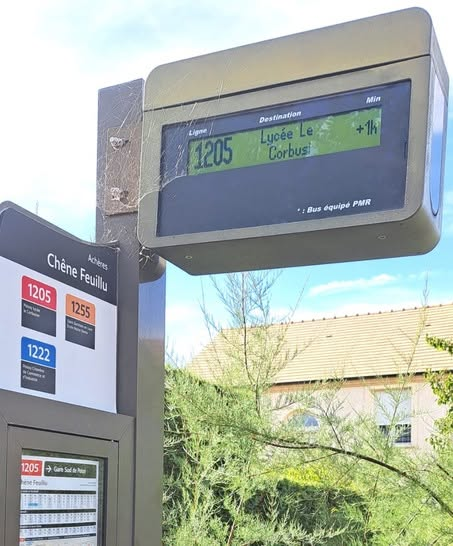 Arrêt Chêne Feuillu en direction de Poissy